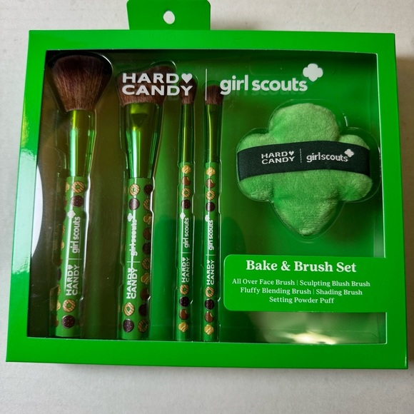 Hard Candy Girl Scouts Limited Edition Bake & Blend Brush Set - Picture 5 of 6
